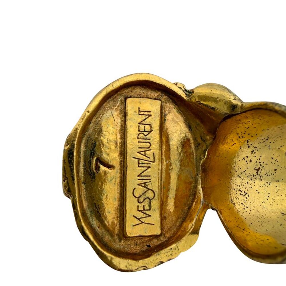 Yves Saint Laurent Arty Oval Ring in Gold Metal